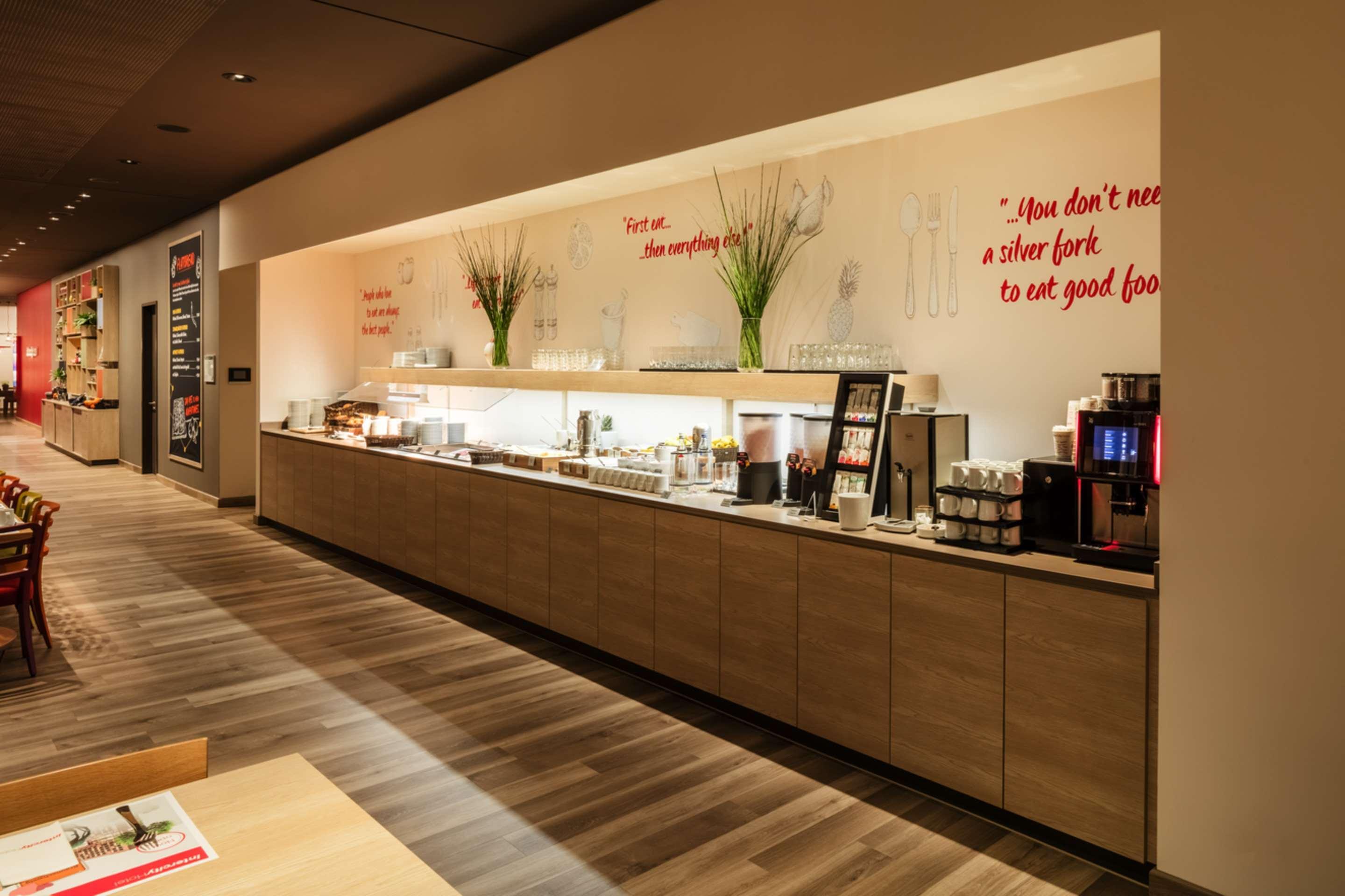 Intercityhotel Braunschweig Bagian luar foto